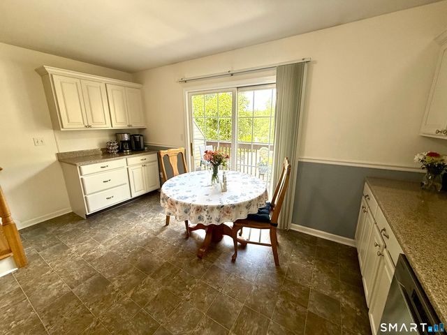 40 Trolley Bridge Road 9, Shelton, CT 06484