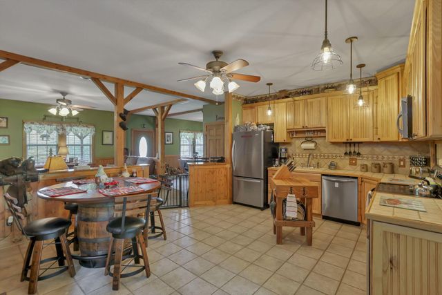 2530 Hamburg Road SW, Lancaster, OH 43130
