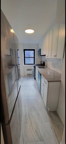 102-25 67th Road 5A, Forest Hills, NY 11375