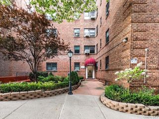 102-25 67th Road 5A, Forest Hills, NY 11375