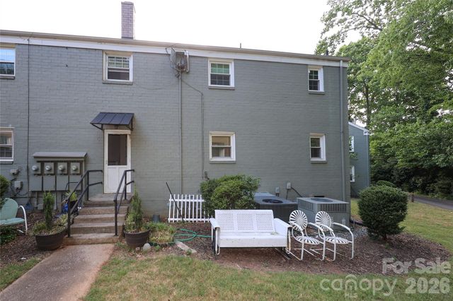 515 Wakefield Drive A, Charlotte, NC 28209