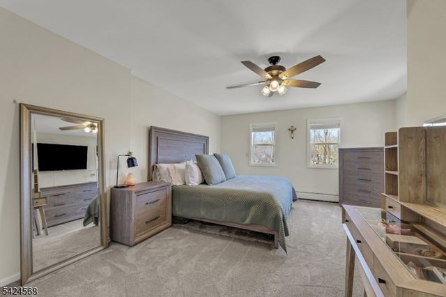 23 Up Mt Glen Lake Dr, West Milford Twp., NJ 07480