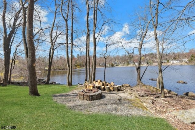 23 Up Mt Glen Lake Dr, West Milford Twp., NJ 07480