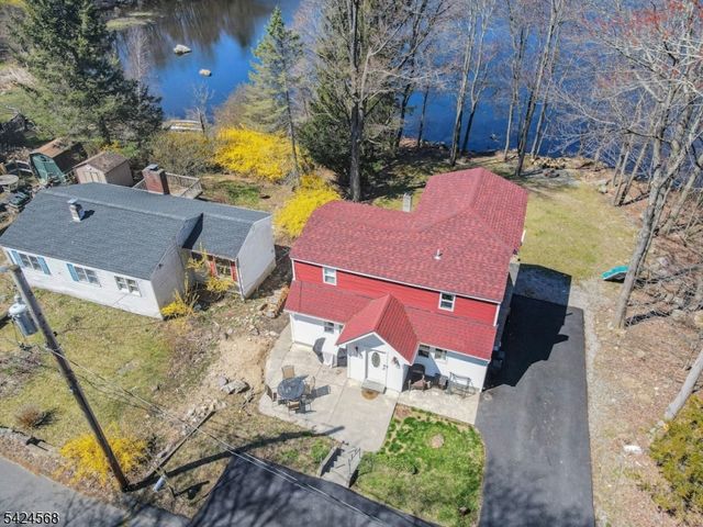 23 Up Mt Glen Lake Dr, West Milford Twp., NJ 07480