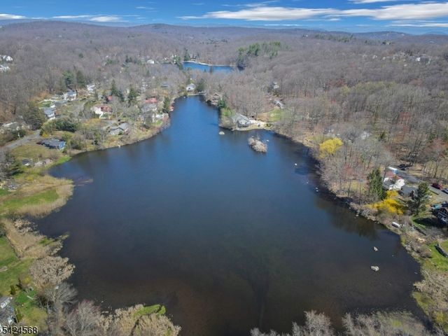 23 Up Mt Glen Lake Dr, West Milford Twp., NJ 07480