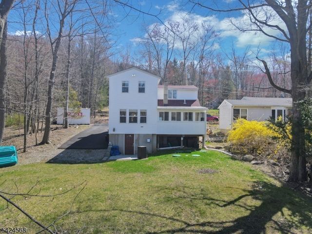 23 Up Mt Glen Lake Dr, West Milford Twp., NJ 07480