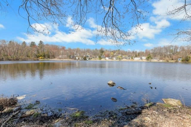 23 Up Mt Glen Lake Dr, West Milford Twp., NJ 07480