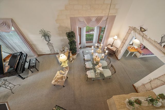 1919 Waverly Circle, St. Charles, IL 60174