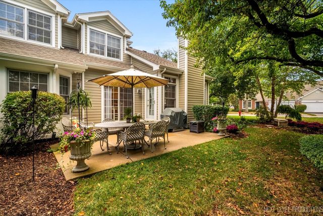 1919 Waverly Circle, St. Charles, IL 60174