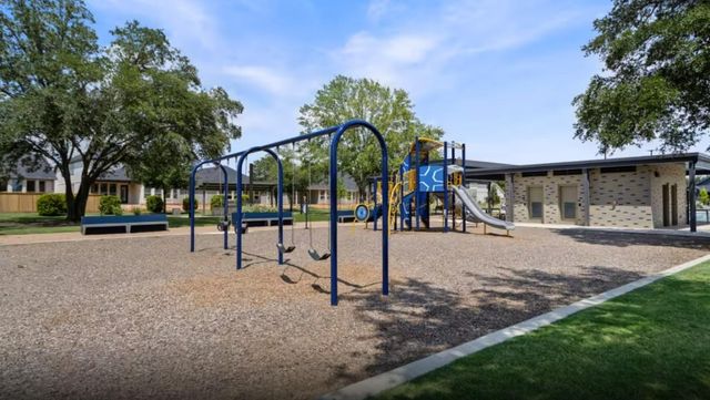 18122 Sonresa Way, Tomball, TX 77377
