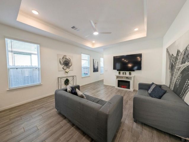 18122 Sonresa Way, Tomball, TX 77377