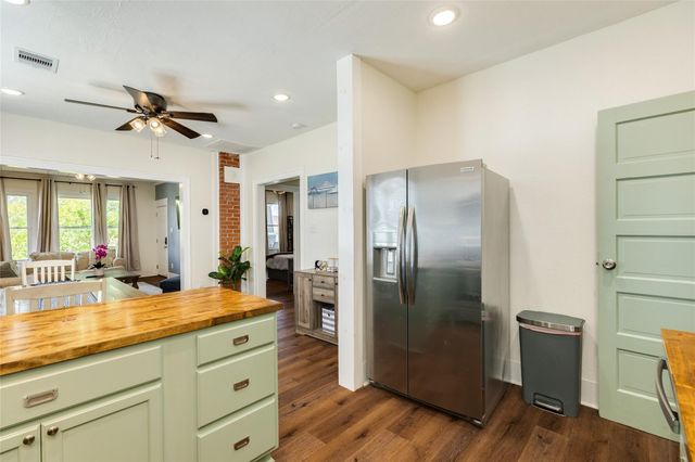 4213 Avenue S, Galveston, TX 77550