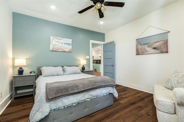 4213 Avenue S, Galveston, TX 77550