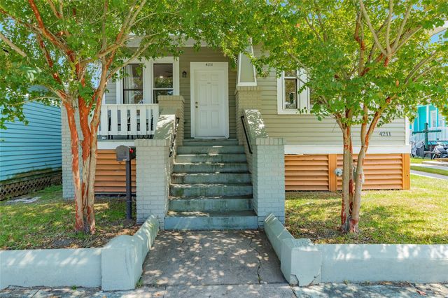 4213 Avenue S, Galveston, TX 77550