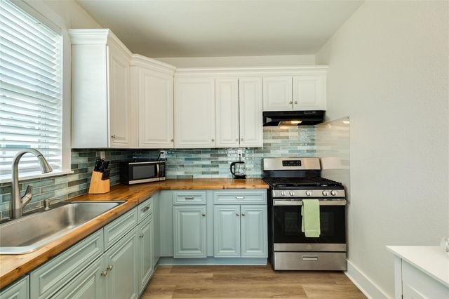 4213 Avenue S, Galveston, TX 77550