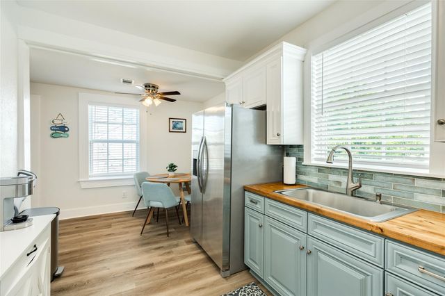 4213 Avenue S, Galveston, TX 77550