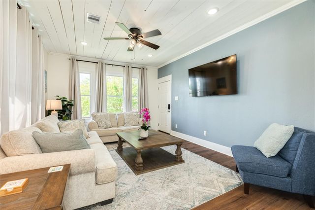 4213 Avenue S, Galveston, TX 77550