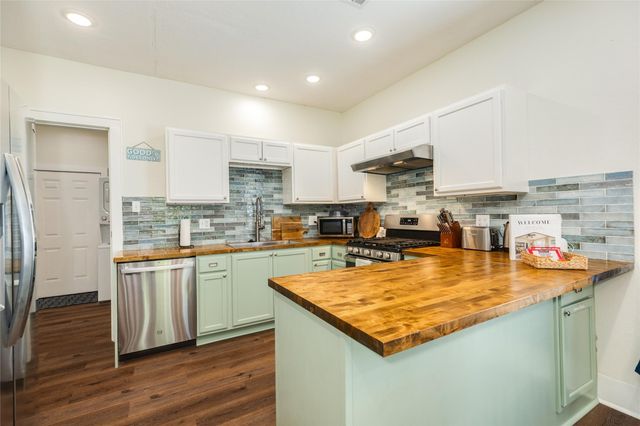 4213 Avenue S, Galveston, TX 77550