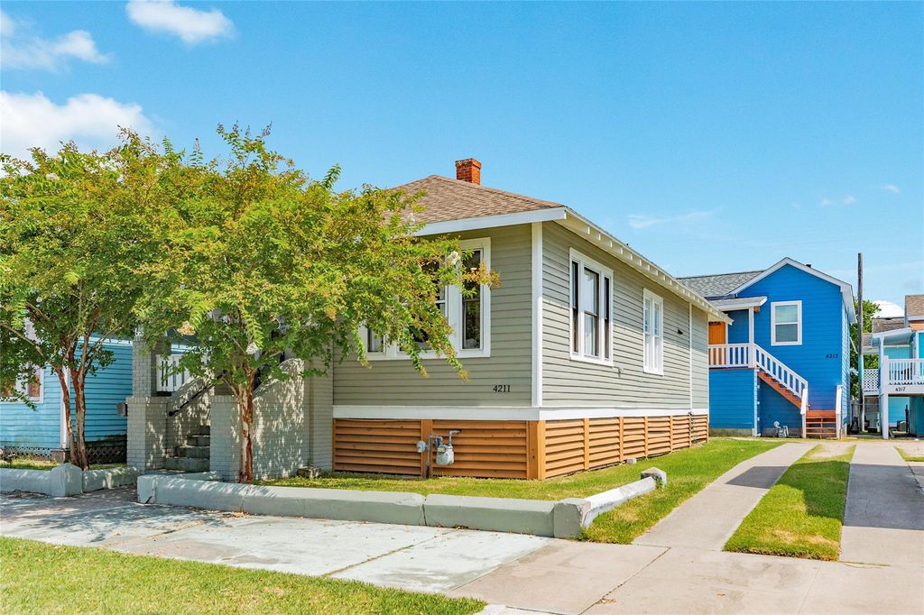 4213 Avenue S, Galveston, TX 77550