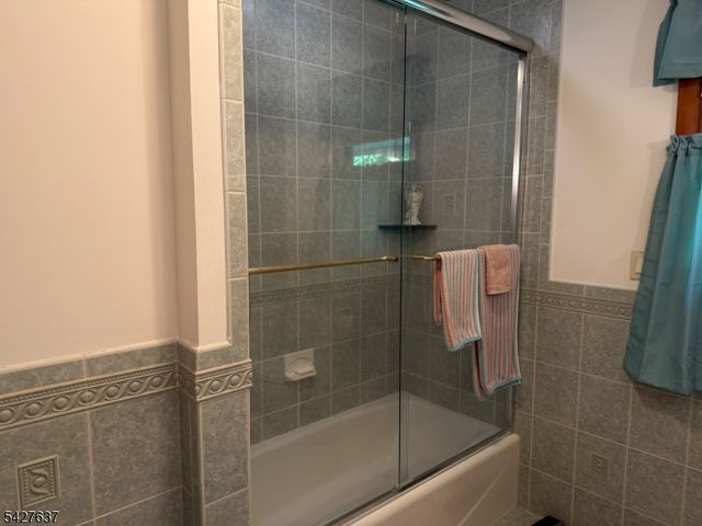 6 Waters Edge, Kinnelon Boro, NJ 07405