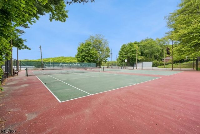 6 Waters Edge, Kinnelon Boro, NJ 07405