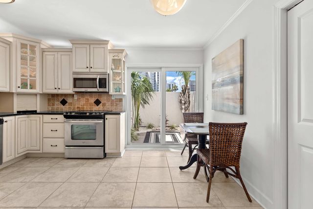 900 Gulf Shore Drive 5, Destin, FL 32541