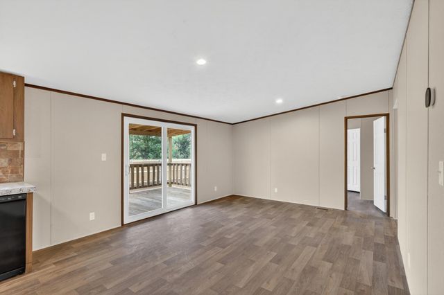 215 Overland Trail, Bridgeport, TX 76426