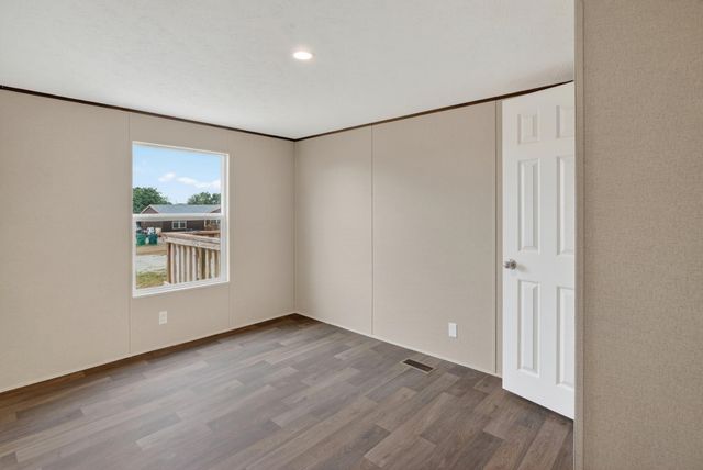 215 Overland Trail, Bridgeport, TX 76426