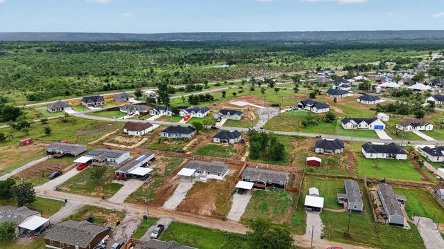 215 Overland Trail, Bridgeport, TX 76426