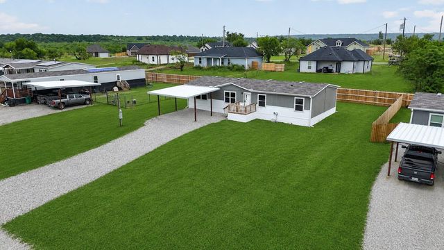 215 Overland Trail, Bridgeport, TX 76426