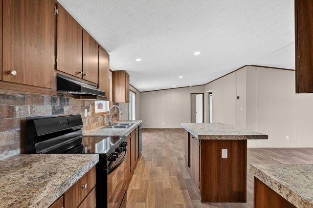 215 Overland Trail, Bridgeport, TX 76426