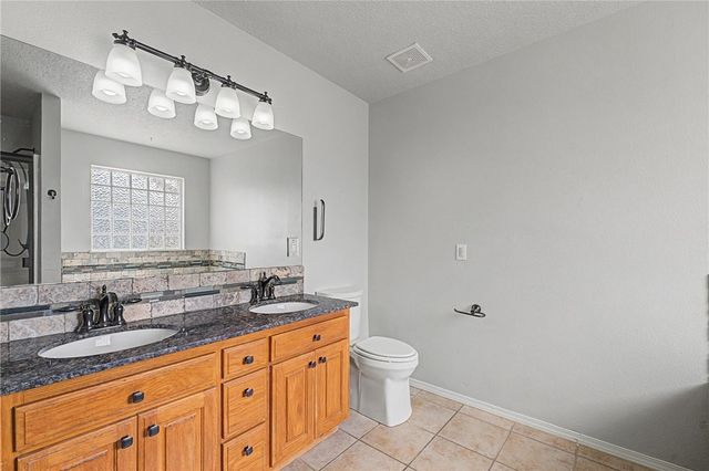 801 Pinoak Street, Centerton, AR 72719