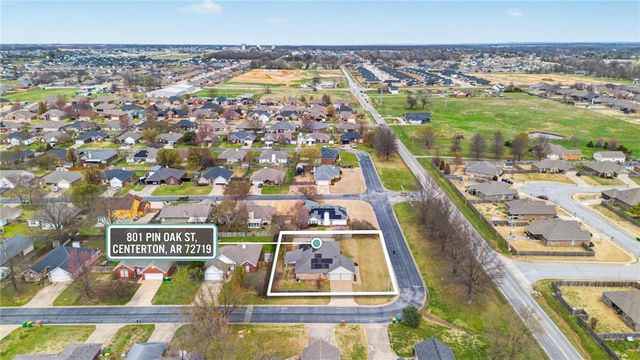 801 Pinoak Street, Centerton, AR 72719