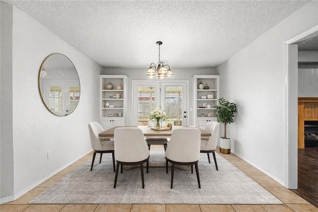 801 Pinoak Street, Centerton, AR 72719