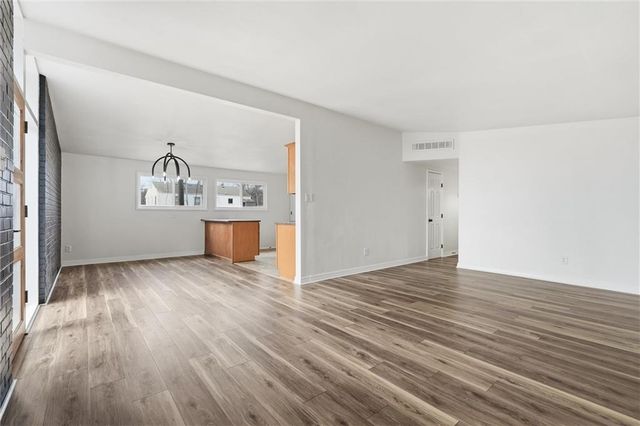 1204 67th Street, Kansas City, MO 64118