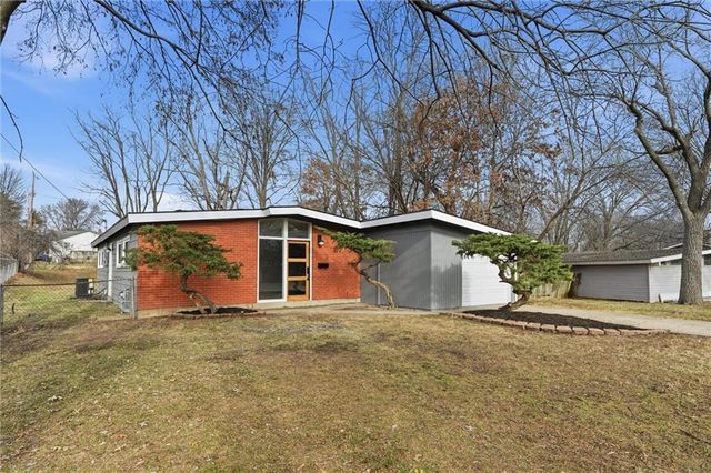 1204 67th Street, Kansas City, MO 64118