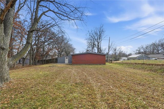 1204 67th Street, Kansas City, MO 64118