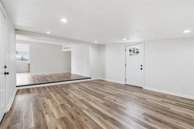 1204 67th Street, Kansas City, MO 64118