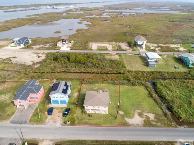 1228 W Canal, Crystal Beach, TX 77650