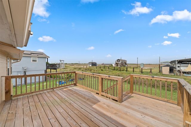 1228 W Canal, Crystal Beach, TX 77650