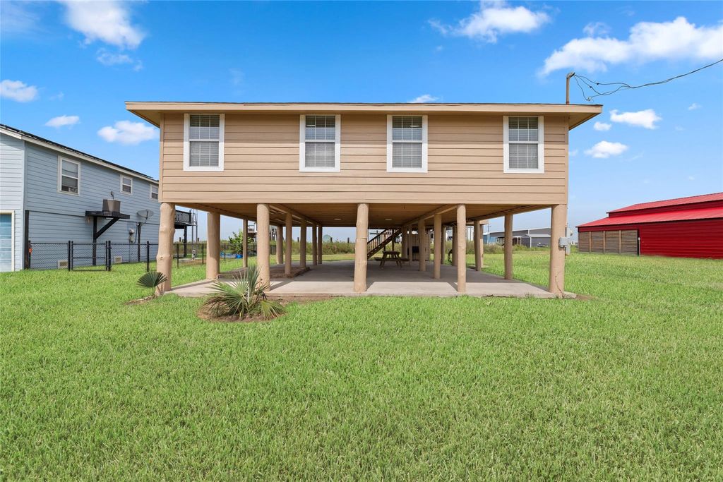 1228 W Canal, Crystal Beach, TX 77650