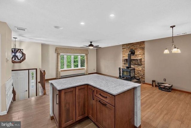 2161 HOLLYBERRY CT, Pottstown, PA 19464