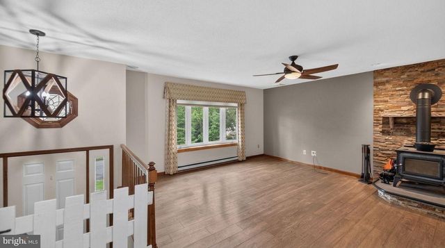 2161 HOLLYBERRY CT, Pottstown, PA 19464