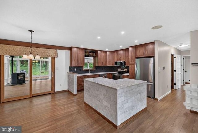 2161 HOLLYBERRY CT, Pottstown, PA 19464