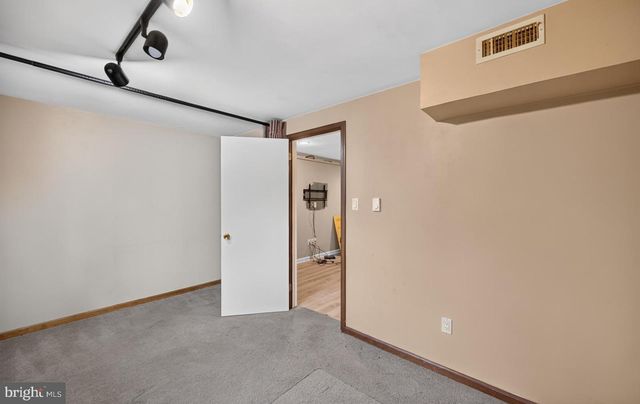 2161 HOLLYBERRY CT, Pottstown, PA 19464