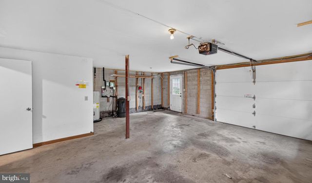 2161 HOLLYBERRY CT, Pottstown, PA 19464