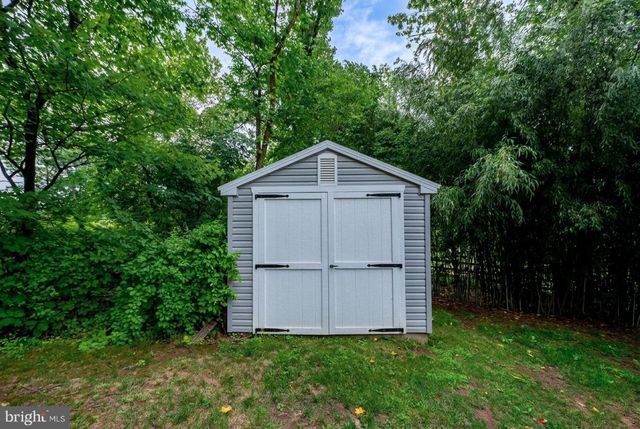 2161 HOLLYBERRY CT, Pottstown, PA 19464