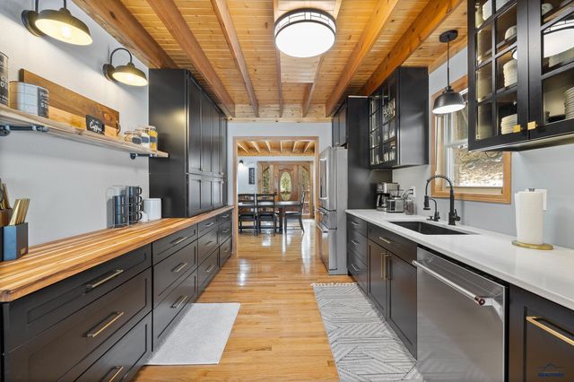 21310 CABIN RD, Lead, SD 57754