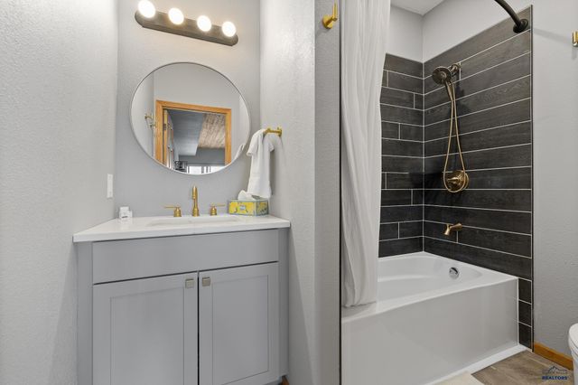 21310 CABIN RD, Lead, SD 57754