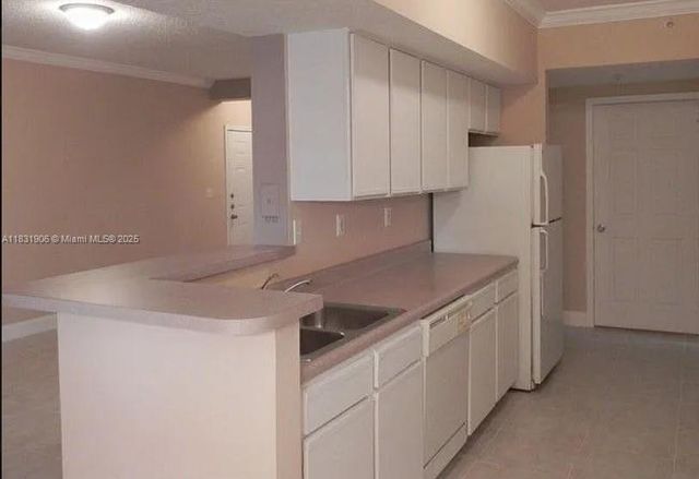 160 SW 117th Ter 6102, Pembroke Pines, FL 33025